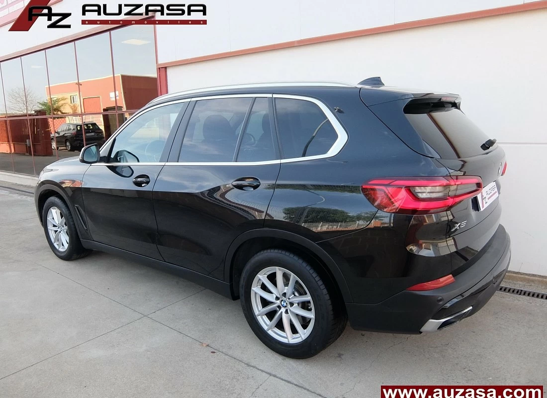 BMW X5 3.0D 265 cv X-DRIVE 4x4 AUTO + PANTALLAS TV/DVD traseras