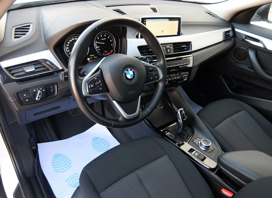 BMW X2 18i 140 cv AUTO + TECHO + PACK SPORT 2021 -Seminuevo-