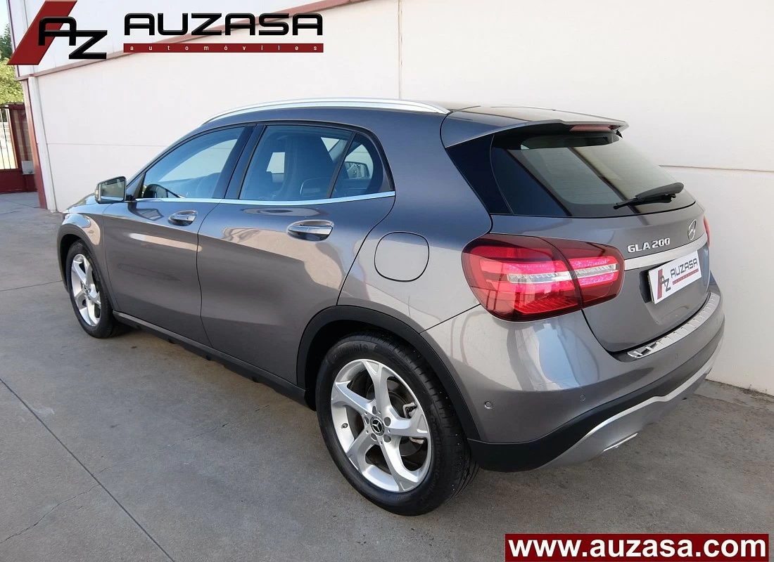 MERCEDES GLA 200 156 cv AUTO -Sport Urban -