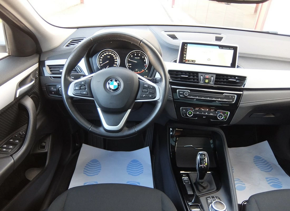 BMW X2 18i 140 cv AUTO + TECHO + PACK SPORT 2021 -Seminuevo-