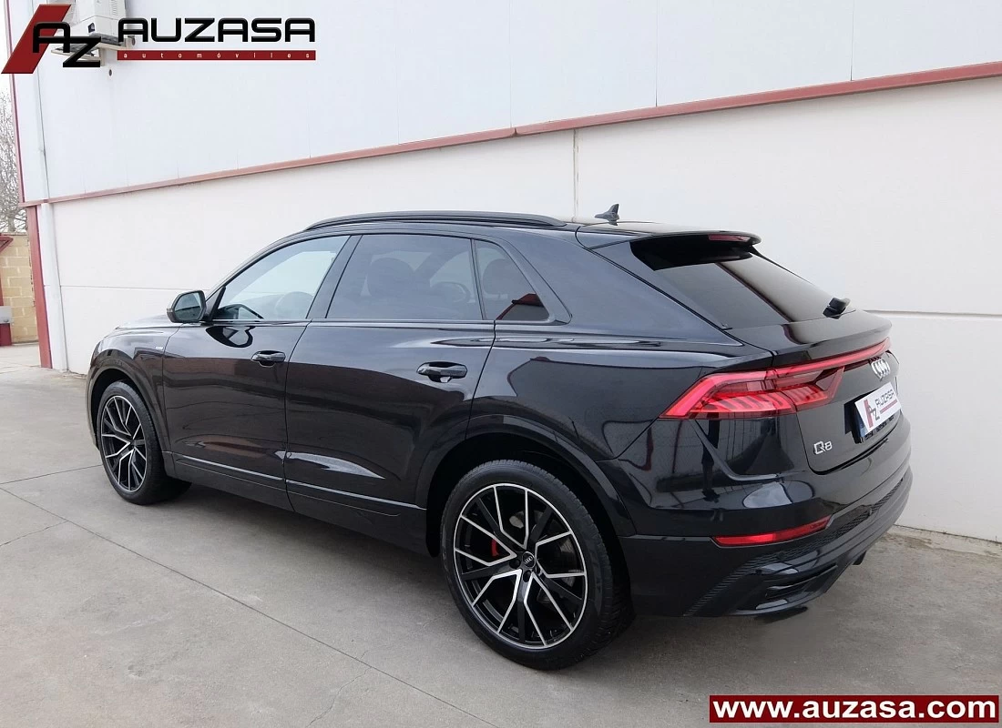 AUDI Q8  50TDI V6 286 cv QUATTRO Tiptronic BLACK LINE Edition + Techo + Sups.Neumática