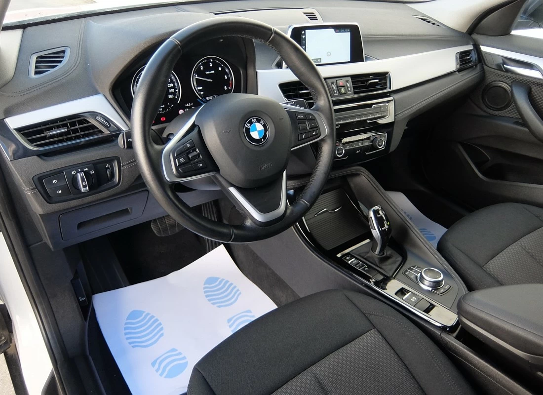 BMW X2 18d 150 cv sdrive AUTO + Pack ADVANTAGE BLANCO
